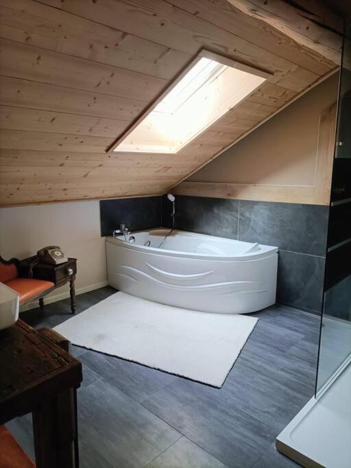 La Basse Aubin Villa Epinal Exterior photo